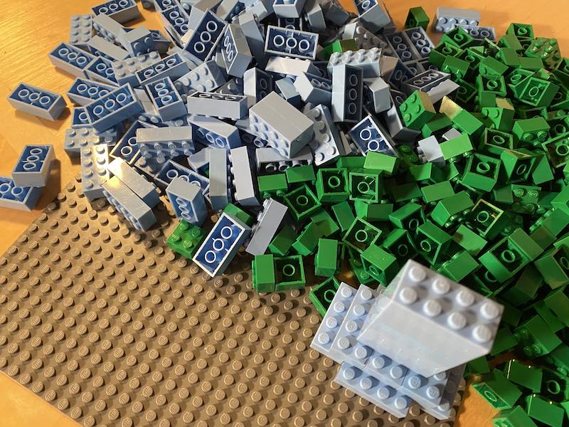 Picture of a LEGO pile